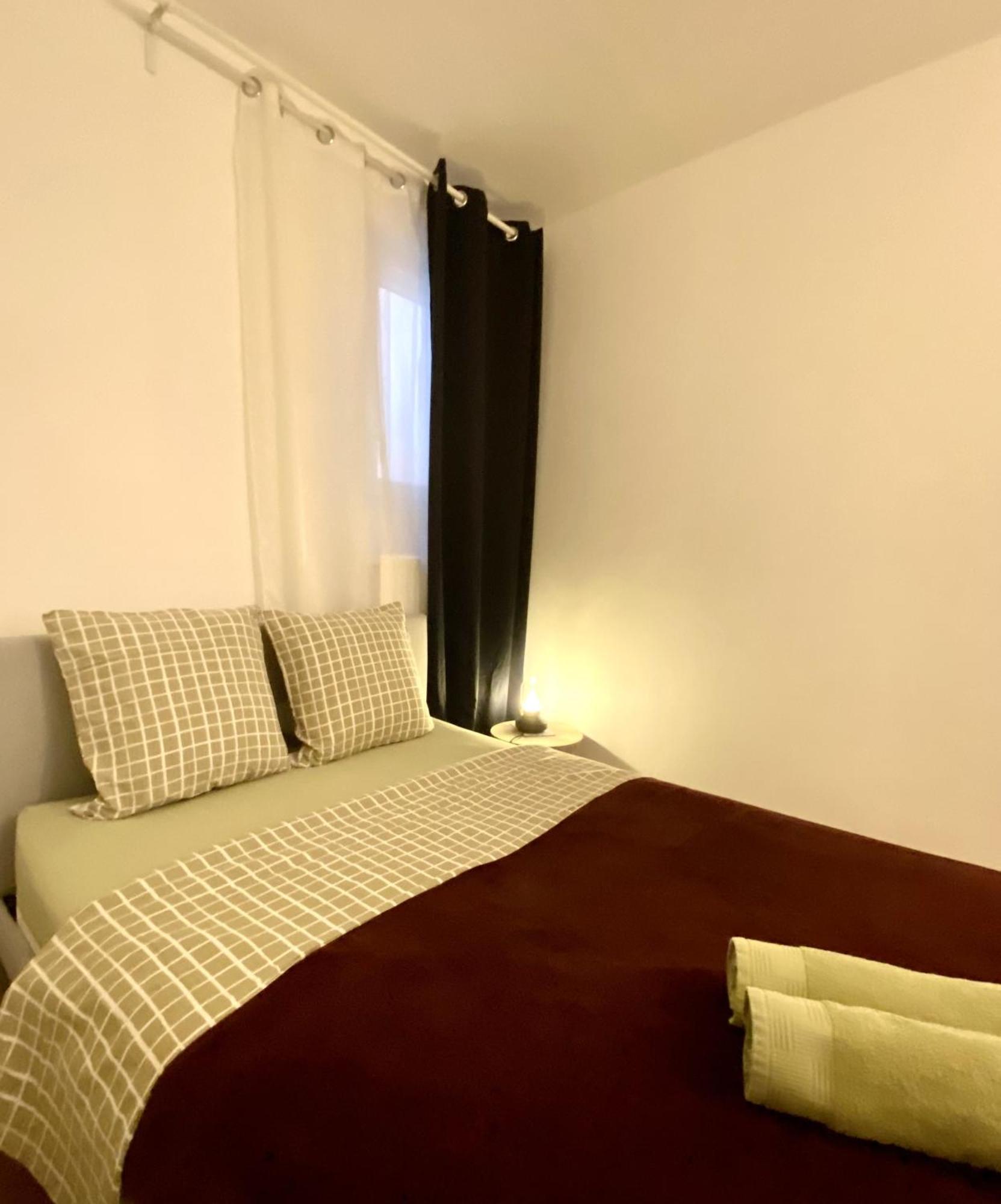 Appartamento La Vaca T3 Standing Climatisation Wifi Netflix Coeur Historique Béziers Esterno foto